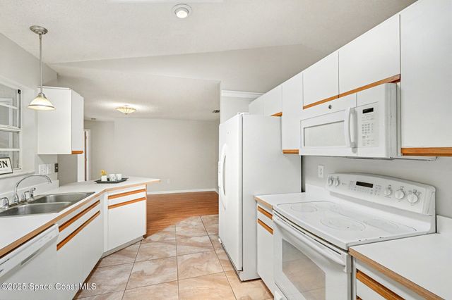 6200 Golfview Avenue, Cocoa, FL 32927