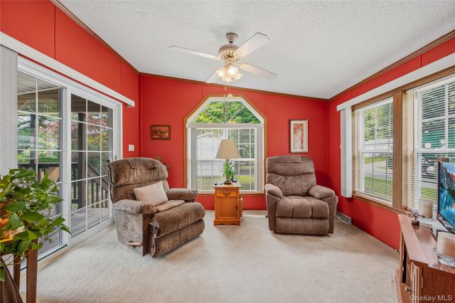 83 Pine Drive, Bloomingburg, NY 12721