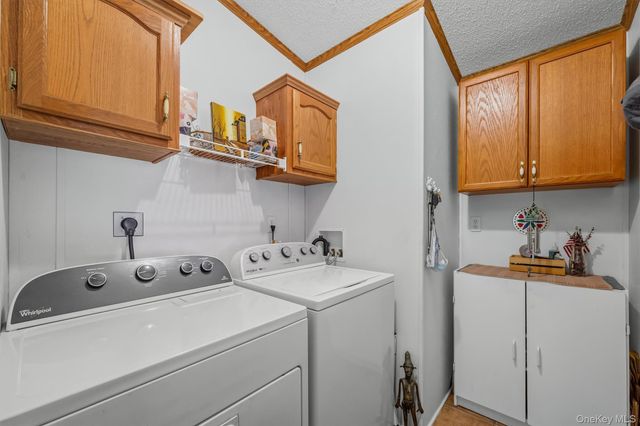 83 Pine Drive, Bloomingburg, NY 12721