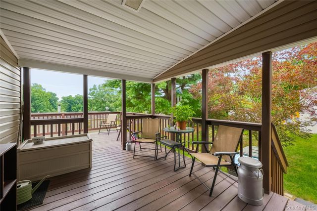 83 Pine Drive, Bloomingburg, NY 12721
