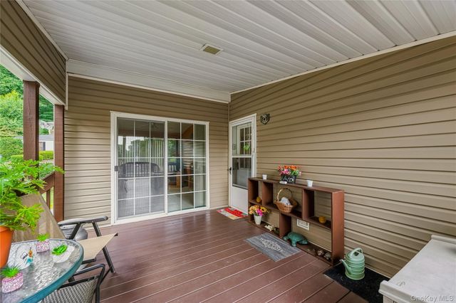 83 Pine Drive, Bloomingburg, NY 12721