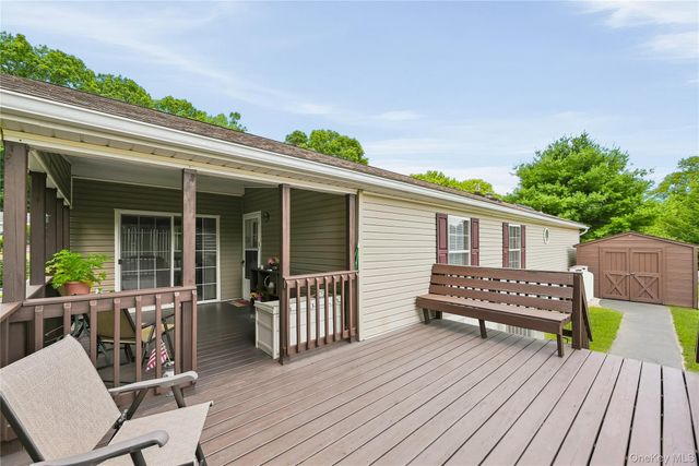 83 Pine Drive, Bloomingburg, NY 12721