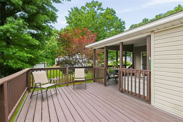 83 Pine Drive, Bloomingburg, NY 12721