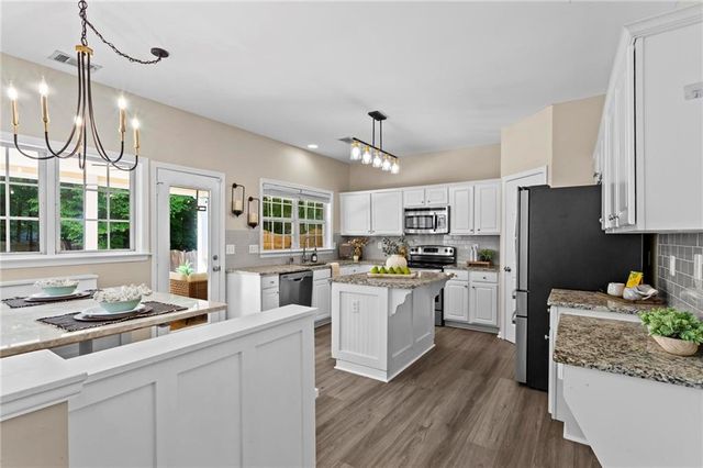 2873 Donamire Lane NW, Kennesaw, GA 30144