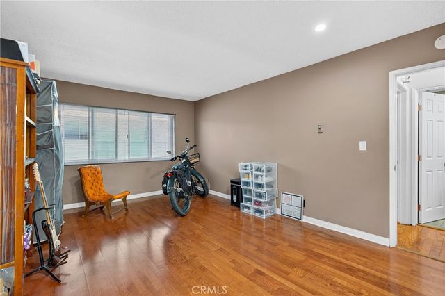 5376 Fairview Boulevard 209, Los Angeles, CA 90056