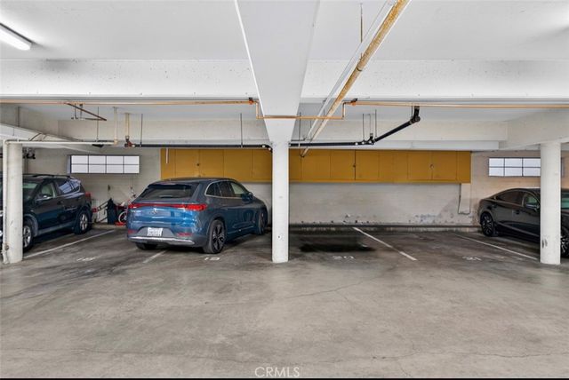 5376 Fairview Boulevard 209, Los Angeles, CA 90056