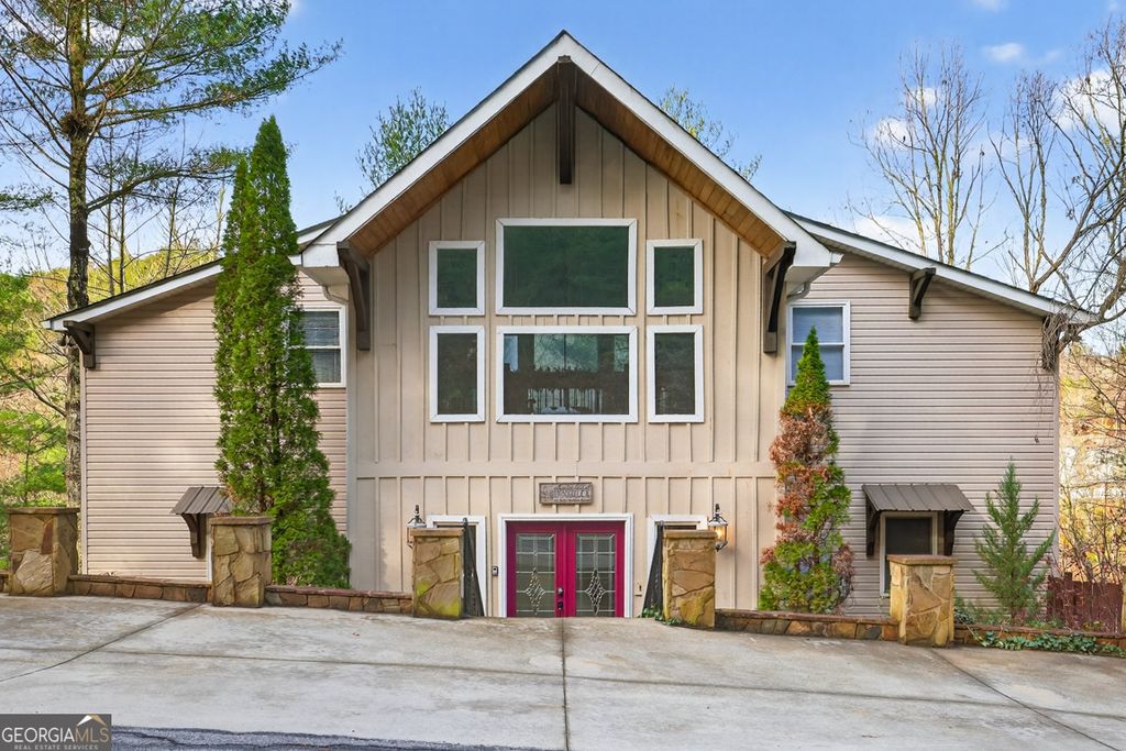 81 Dach Bruecke Gasse, Helen, GA 30545