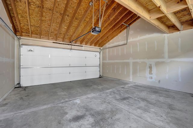 2639 N HAMLIN Avenue, Chicago, IL 60647