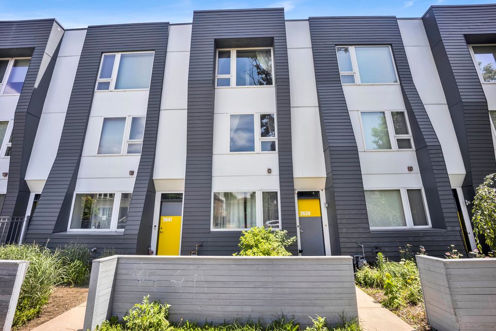 2639 N HAMLIN Avenue, Chicago, IL 60647