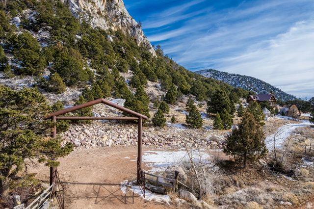 18906 N CANYON RD RIV, Whiterocks, UT 84085