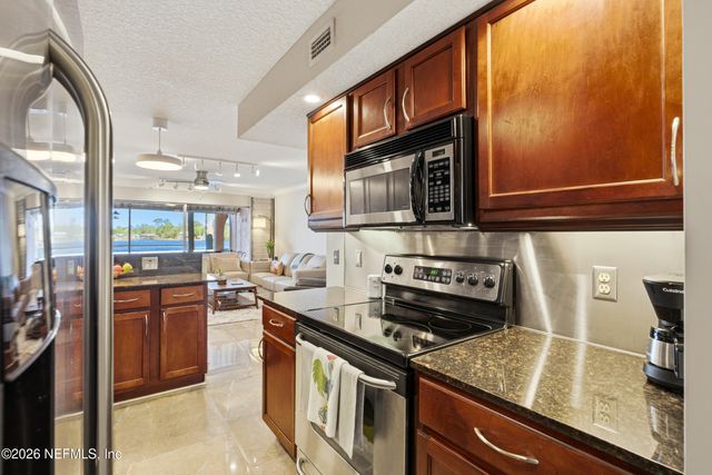 5375 ORTEGA FARMS Boulevard 102, Jacksonville, FL 32210