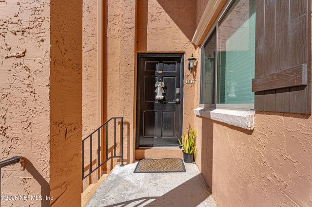 5375 ORTEGA FARMS Boulevard 102, Jacksonville, FL 32210