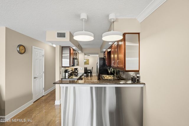 5375 ORTEGA FARMS Boulevard 102, Jacksonville, FL 32210