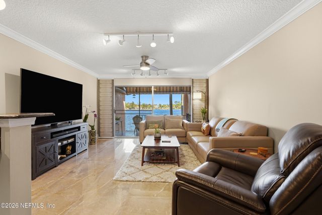 5375 ORTEGA FARMS Boulevard 102, Jacksonville, FL 32210