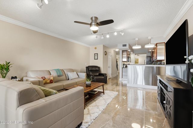 5375 ORTEGA FARMS Boulevard 102, Jacksonville, FL 32210