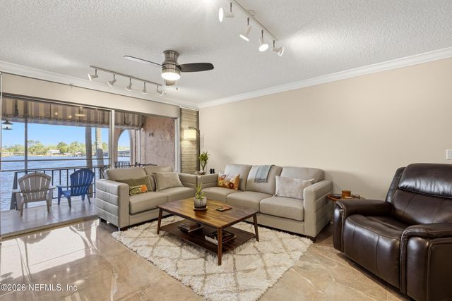 5375 ORTEGA FARMS Boulevard 102, Jacksonville, FL 32210