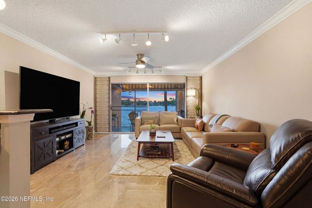 5375 ORTEGA FARMS Boulevard 102, Jacksonville, FL 32210