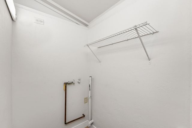 317 Brookwood Rd, Roseville, CA 95678