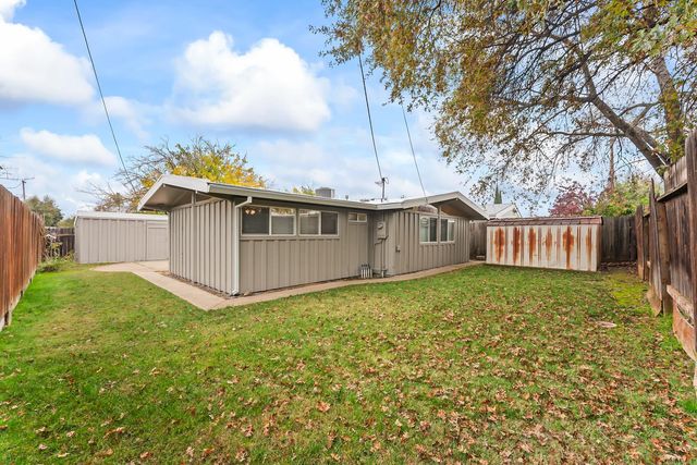 317 Brookwood Rd, Roseville, CA 95678