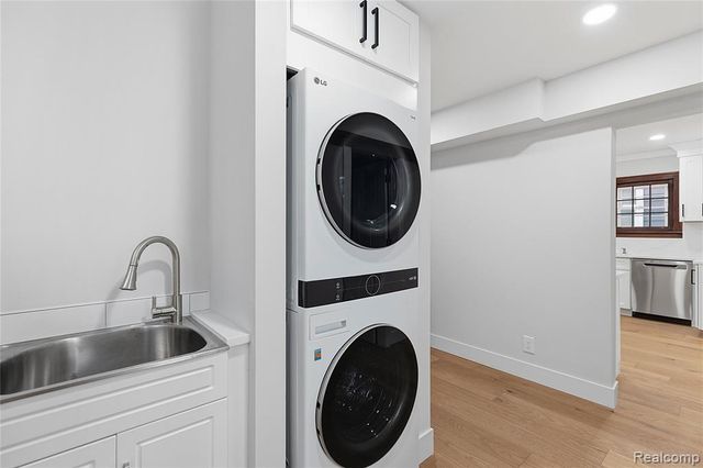 511 Gardenia Avenue, Royal Oak, MI 48067