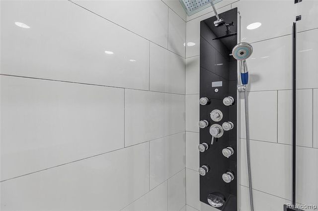 511 Gardenia Avenue, Royal Oak, MI 48067