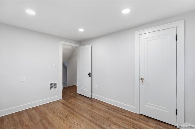 511 Gardenia Avenue, Royal Oak, MI 48067