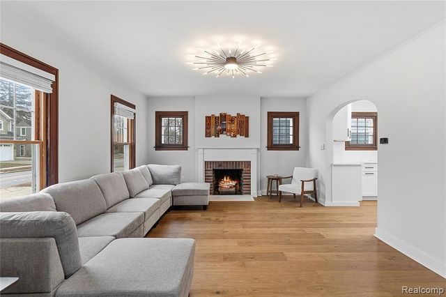 511 Gardenia Avenue, Royal Oak, MI 48067