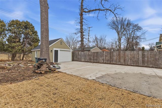 511 Gardenia Avenue, Royal Oak, MI 48067