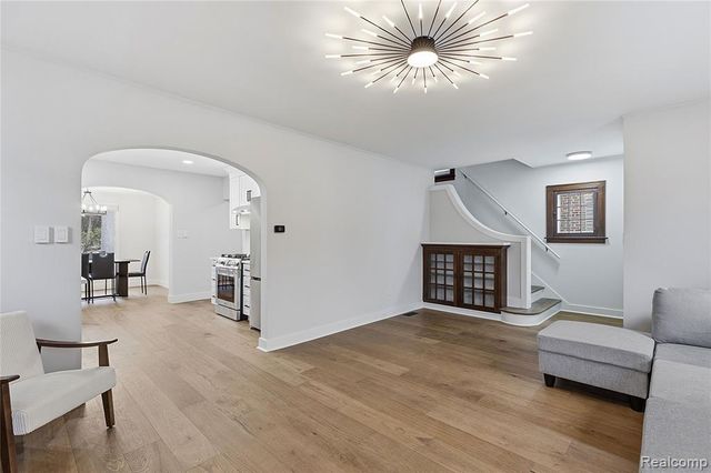 511 Gardenia Avenue, Royal Oak, MI 48067