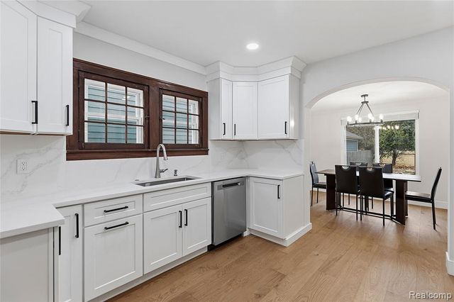 511 Gardenia Avenue, Royal Oak, MI 48067