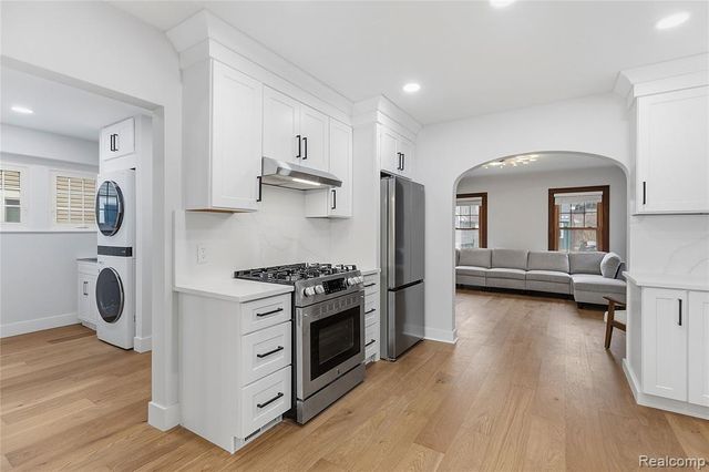 511 Gardenia Avenue, Royal Oak, MI 48067