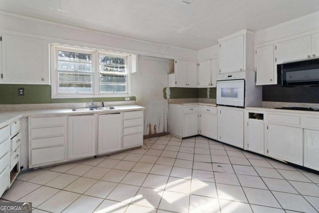 74 Hulsey Road, Cedartown, GA 30125