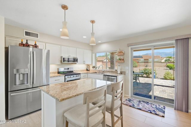 14400 N Crown Point Drive, Oro Valley, AZ 85755