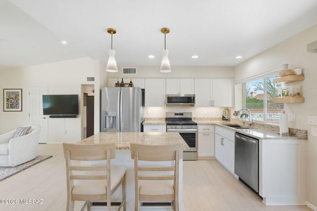 14400 N Crown Point Drive, Oro Valley, AZ 85755
