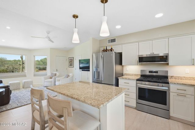 14400 N Crown Point Drive, Oro Valley, AZ 85755