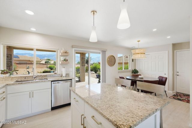 14400 N Crown Point Drive, Oro Valley, AZ 85755