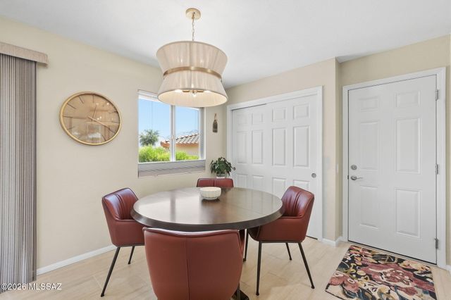 14400 N Crown Point Drive, Oro Valley, AZ 85755