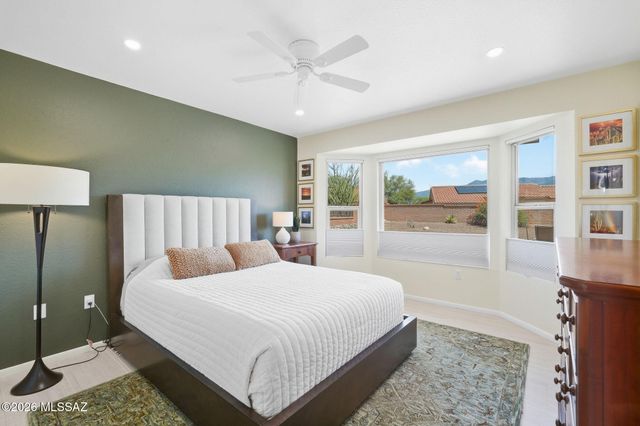 14400 N Crown Point Drive, Oro Valley, AZ 85755