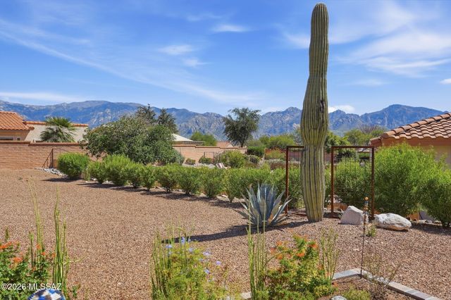14400 N Crown Point Drive, Oro Valley, AZ 85755