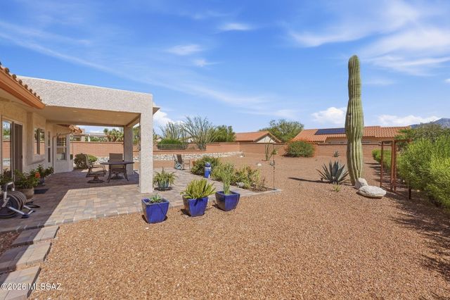 14400 N Crown Point Drive, Oro Valley, AZ 85755