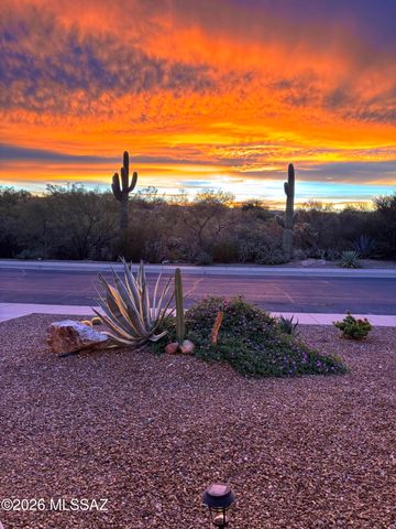 14400 N Crown Point Drive, Oro Valley, AZ 85755