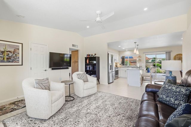 14400 N Crown Point Drive, Oro Valley, AZ 85755
