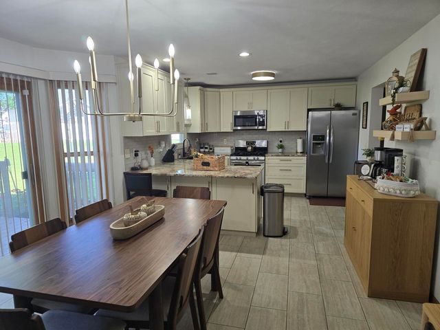 5331 WINNERS Circle, Caledonia, IL 61011