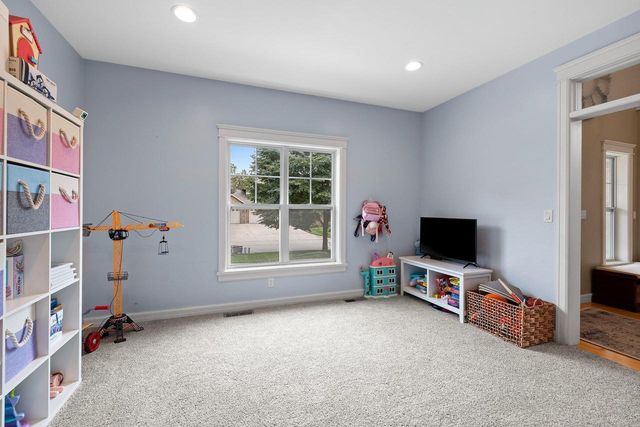 3562 ABBEY COURT, Green Bay, WI 54313