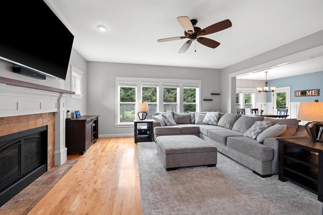 3562 ABBEY COURT, Green Bay, WI 54313