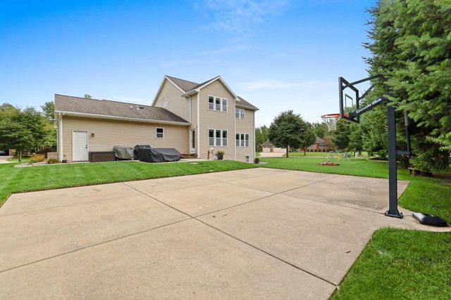 3562 ABBEY COURT, Green Bay, WI 54313