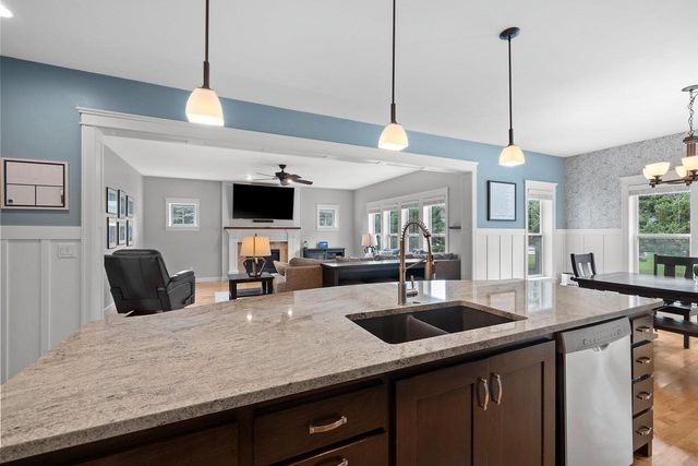 3562 ABBEY COURT, Green Bay, WI 54313
