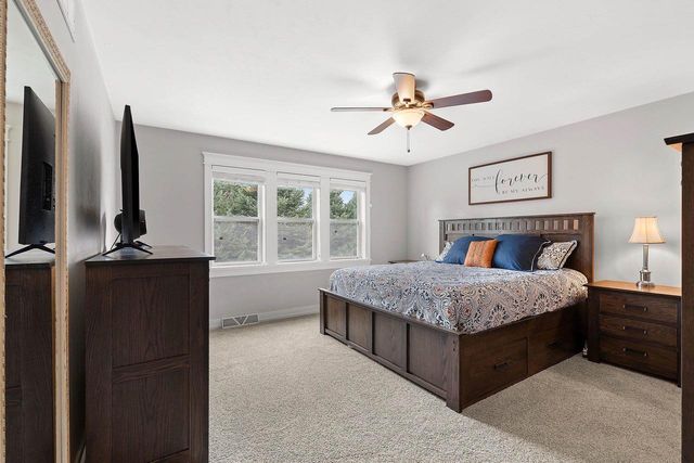 3562 ABBEY COURT, Green Bay, WI 54313