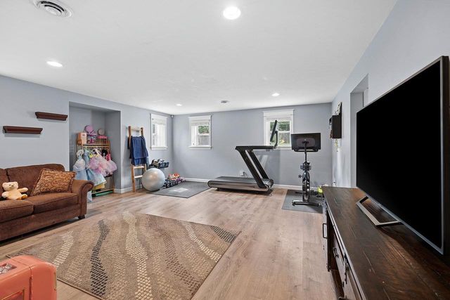 3562 ABBEY COURT, Green Bay, WI 54313