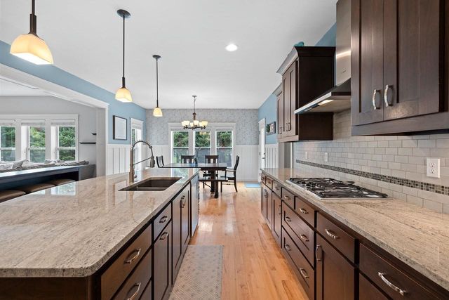 3562 ABBEY COURT, Green Bay, WI 54313